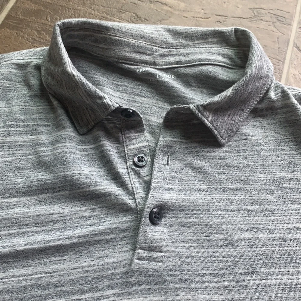 Banana Republic Casual Grey and White Short Sleeve Polo Size Large